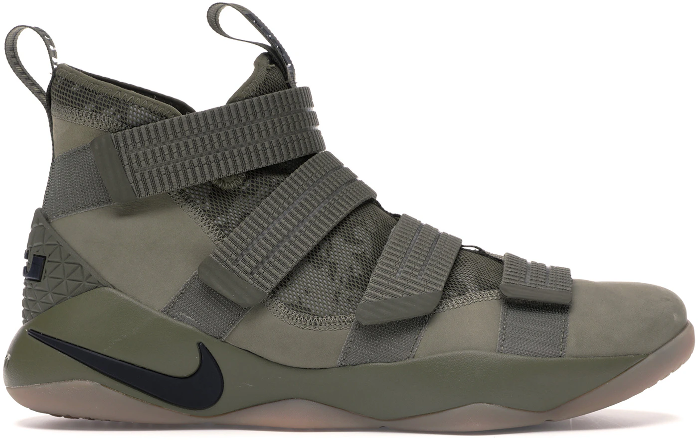 Nike Men's LeBron Soldier XI Basketball Shoe