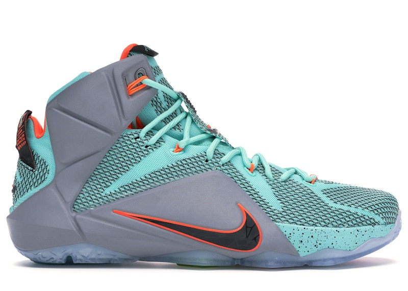 靴Nike LeBron 12