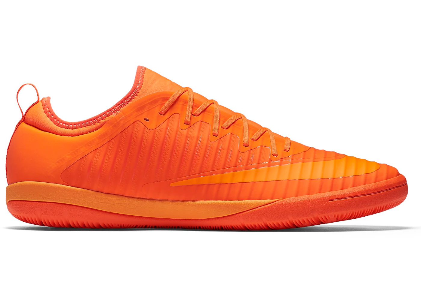 Nike top finale ic