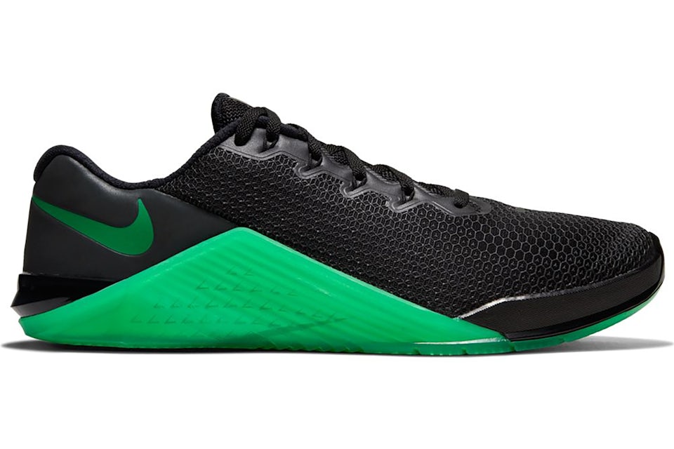 Kyrie shop 5 invictus