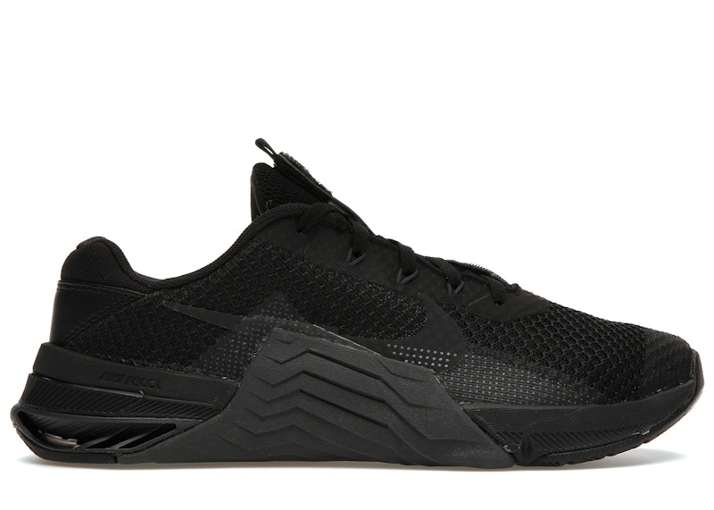 Nike metcon hot sale triple black