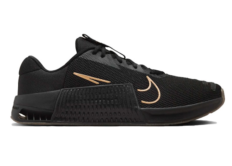 Nike metcon black gum sole best sale