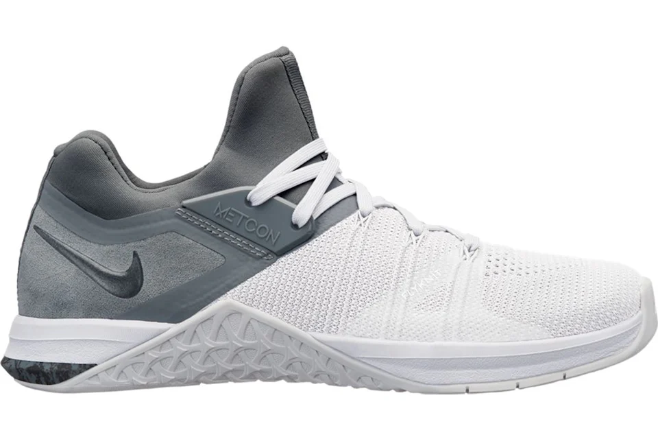 Women's nike hot sale metcon flyknit 3