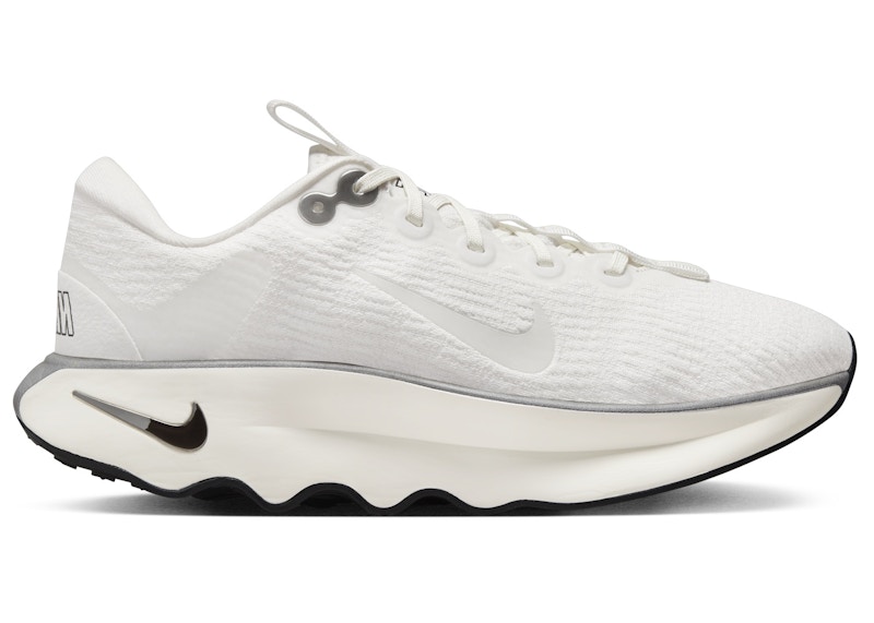Nike-Motiva-Summit-White-Sail-