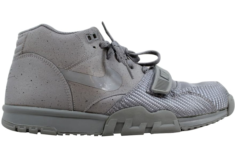 Nike Air Trainer 1 Mid Sp The Monotones Volume 1 Silver 009 Nike Air Trainer 1 Mid Sp The Monotones Volume 1 Silver 009