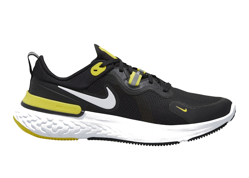 Black and yellow outlet nikes mens