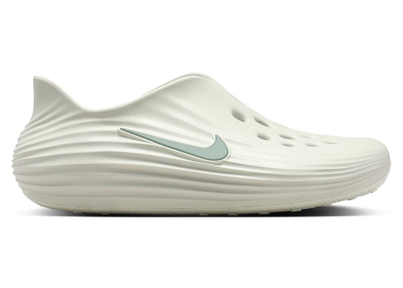 Men's Nike ReactX Rejuven8 Sneakers in Spruce Aura/Light Silver