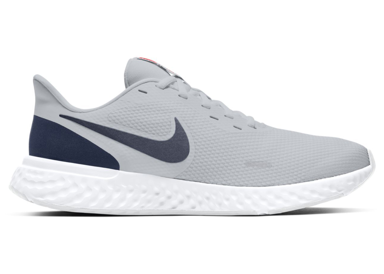 Nike revolution deals 5 running shoes