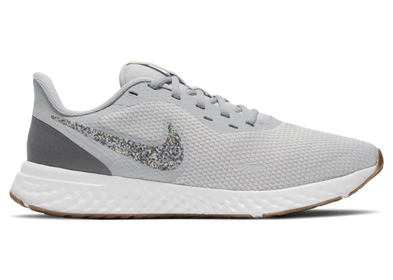 nike revolution 5 wolf grey