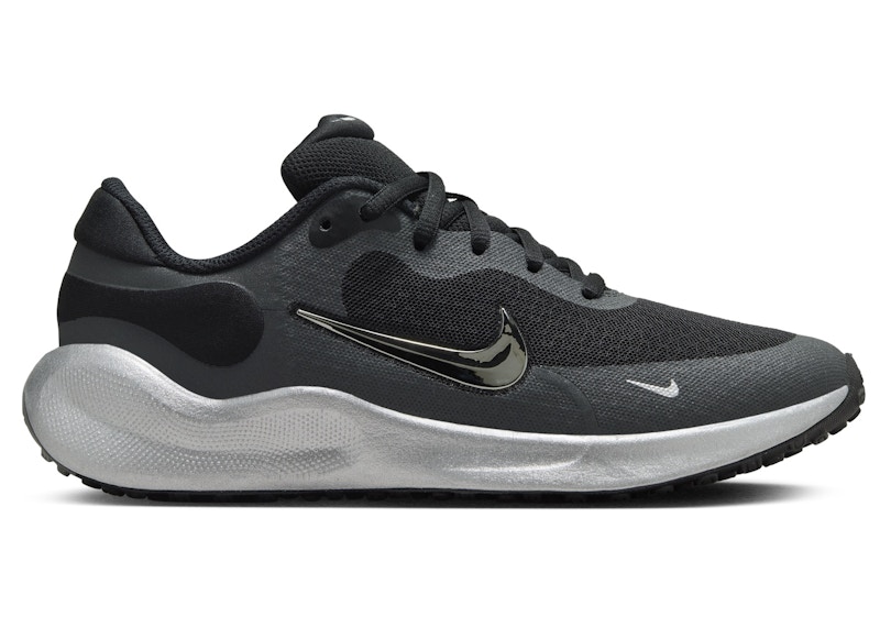 Pre-owned Nike Revolution 7 Se Metallic Silver Sneakers In Black/anthracite/smoke Grey