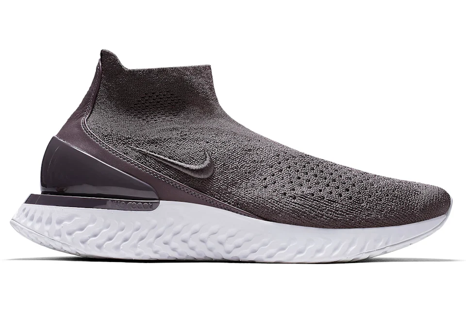 Nike rise hot sale react flyknit masculino