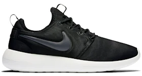 Nike roshe 2025 run triple black