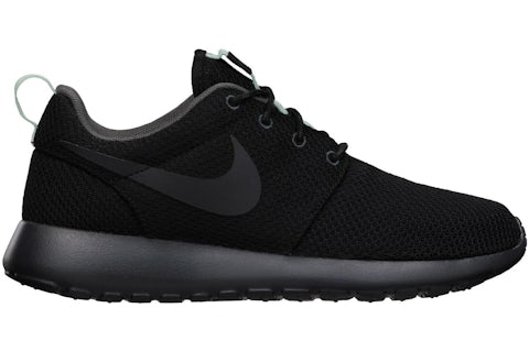 Nike Roshe Run Triple Black (GS) - 511882-006 - US Nike Roshe Run Triple Black (GS) - 511882-006 - US