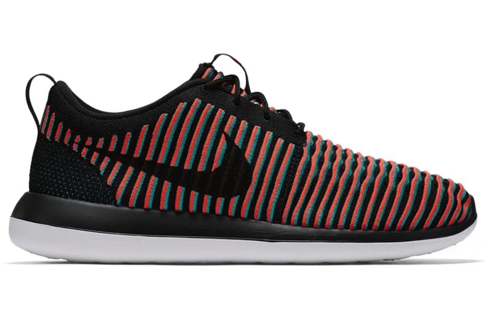 Nike roshe two black top and white