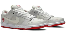Nike SB Dunk Low Girls Don't Cry (F&F)