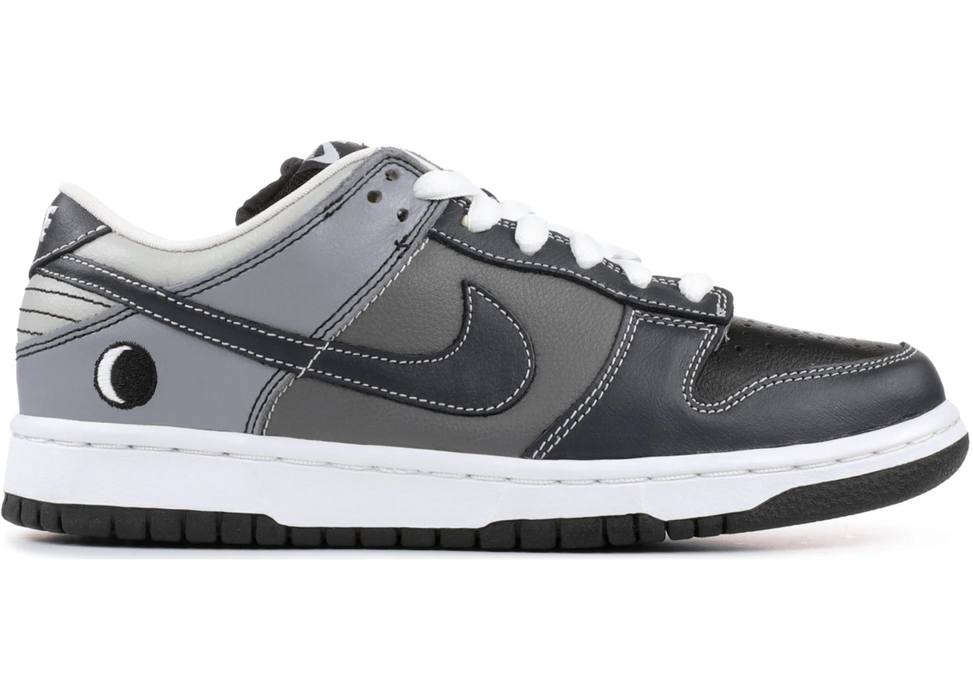 Nike sb dunk top low lunar eclipse