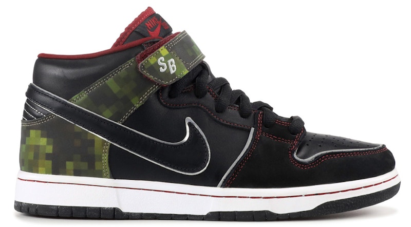 Nike SB Dunk Mid Nitraid