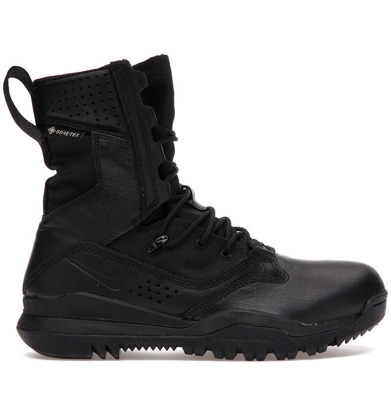Nike SFB Field 8