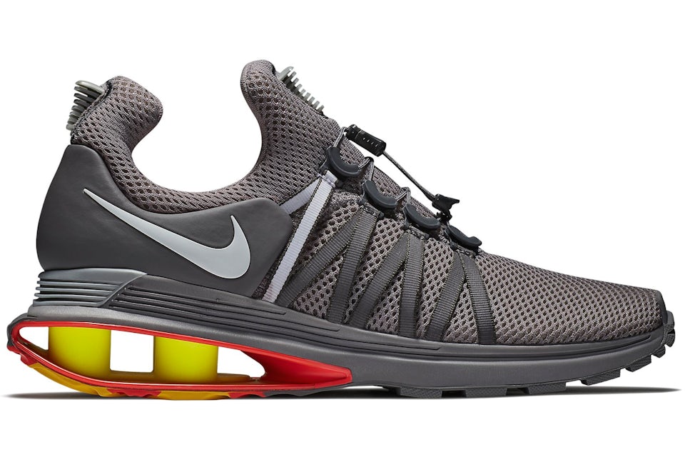 Nike men's shox gravity 2025 shoes