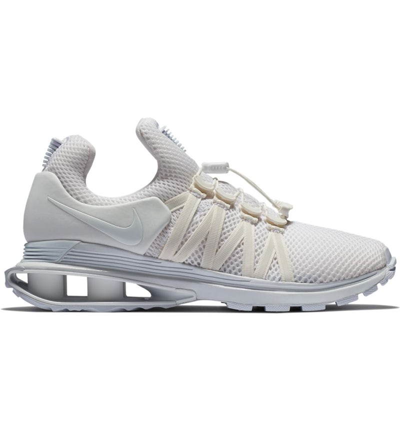 Nike gravity shox white discount