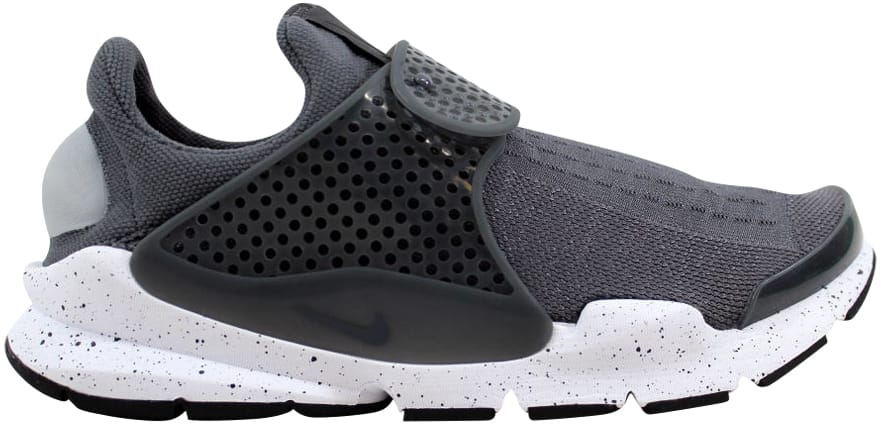 See How the 'Be True' Nike Sock Darts Look On-feet | Complex