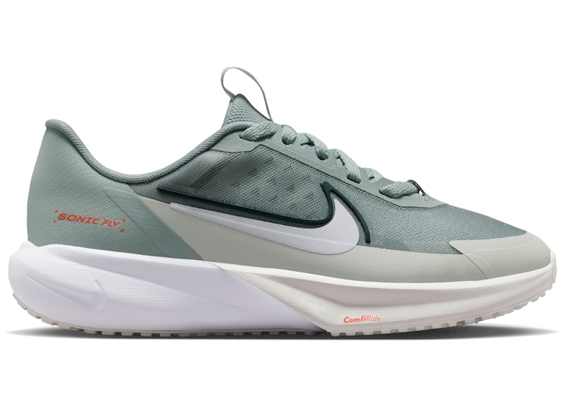 Nike Sonic Fly Sneakers in Light Pumice/Spruce Aura