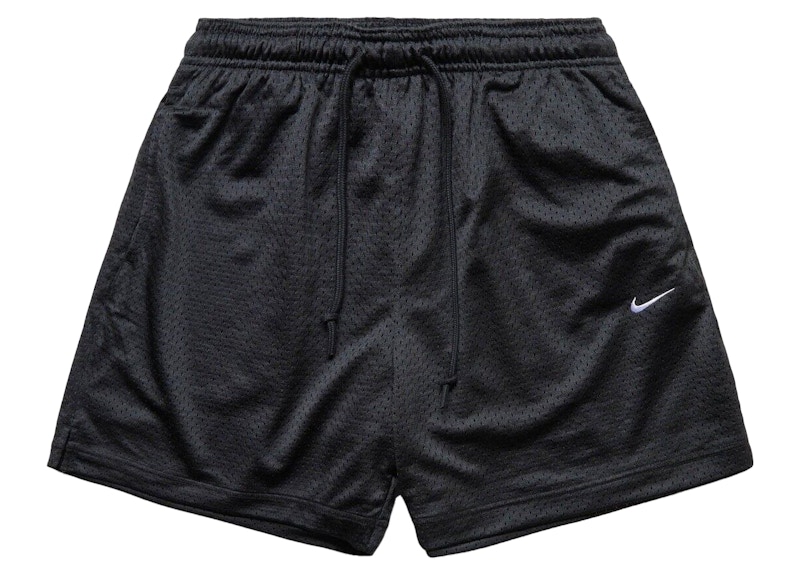 Nike-Sportswear-Authentics-