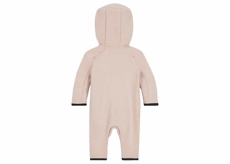 Nike tech outlet suit baby