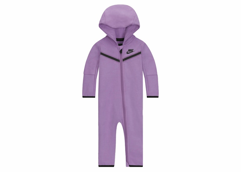 Nike tech online onesie