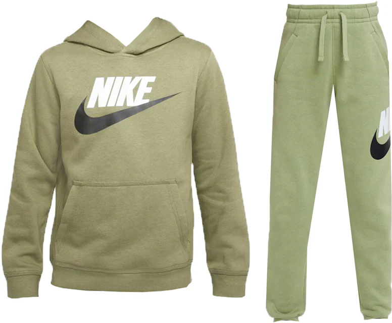 Nike Sportswear Club Fleece Pullover Hoodie & Joggers Set