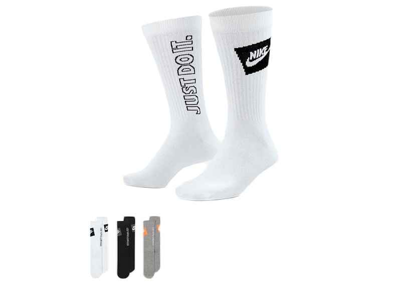 Nike Sportswear Everyday Essential Crew Socks (3 Pairs) White