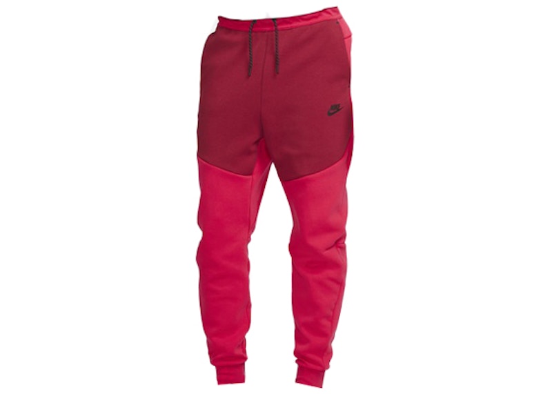 Red nike tech clearance sweats