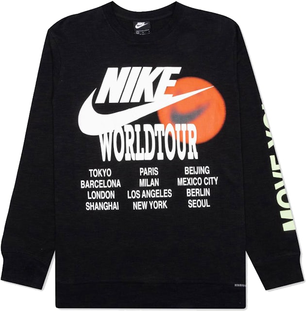 Nike Logo Graphic Print T-Shirt in Black
