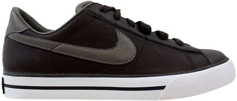 Nike sweet best sale classic shoes