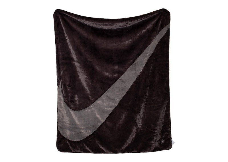 Nike faux fur blanket new arrivals