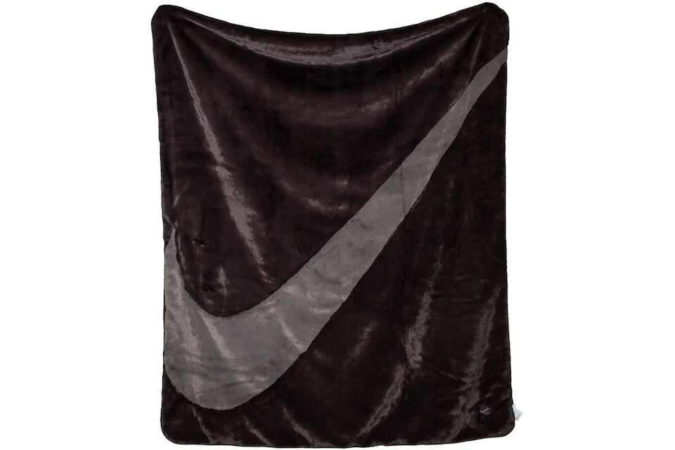 Nike Swoosh Faux Fur Blanket Velvet Brown/Cave Stone/Cave Stone