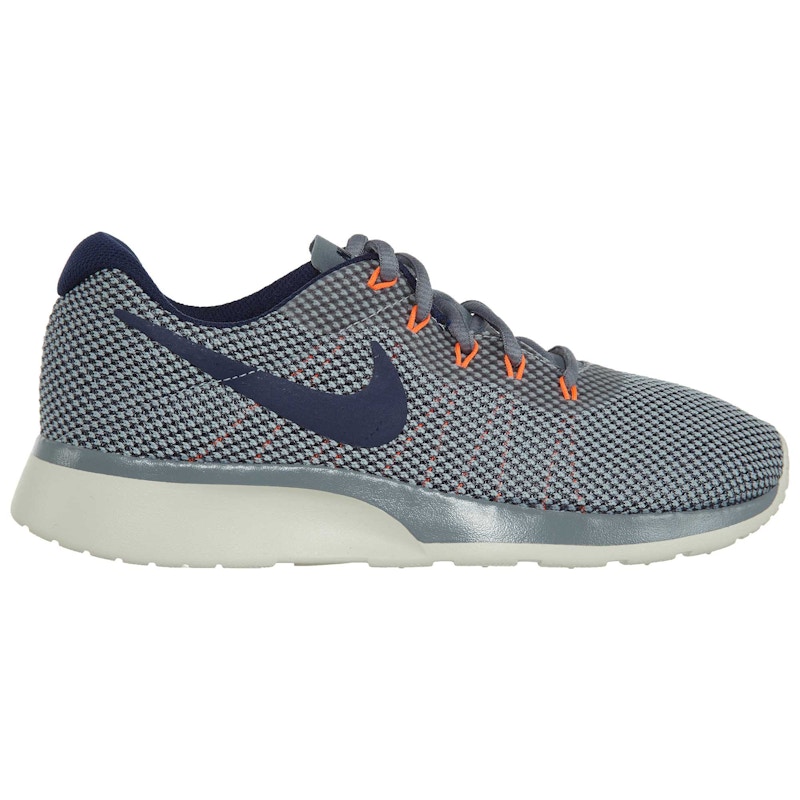 Nike tanjun hotsell navy blue womens