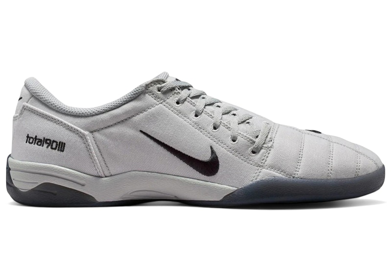 Men's Nike Total 90 Premium Sneakers in Light Smoke Grey/University Red/Photon Dust
