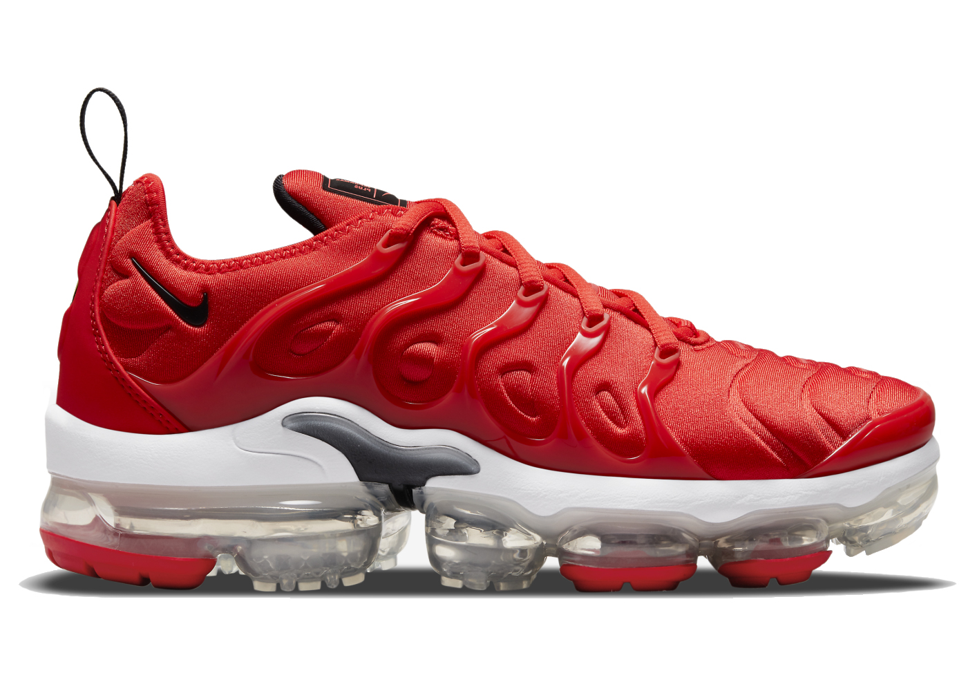 red and white nike vapormax plus