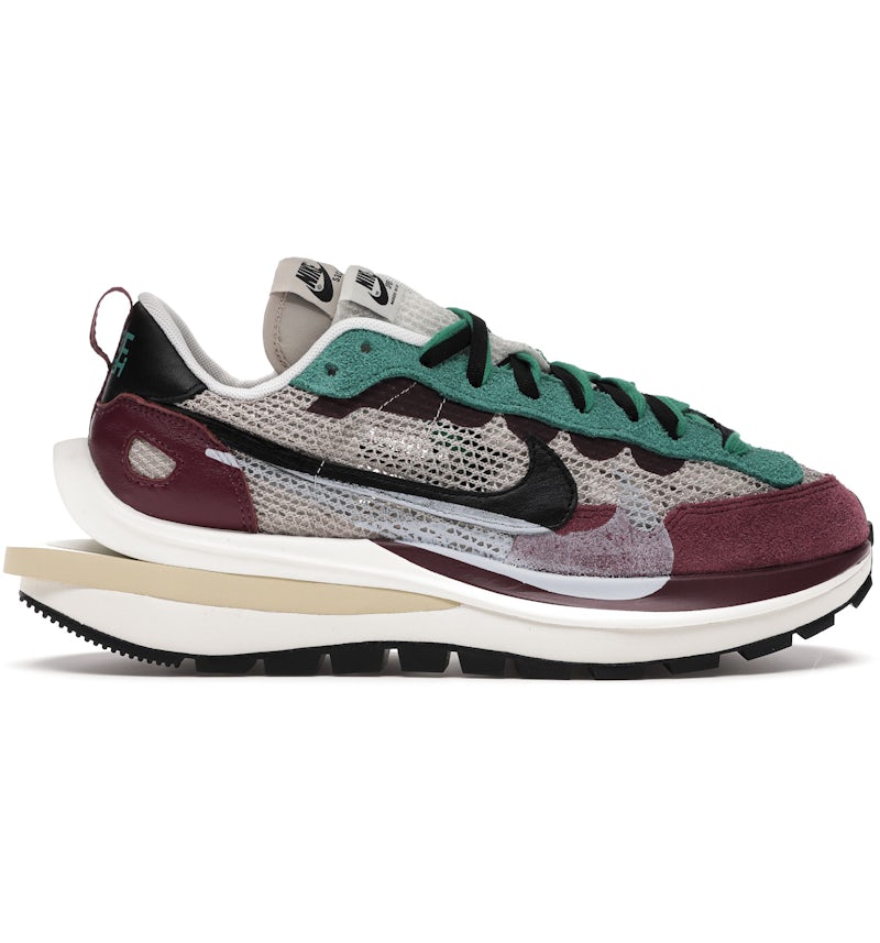 サカイ × ナイキ ヴェイパーワッフル ヴィランレッド ネプチューン サカイ × ナイキ ヴェイパーワッフル ヴィランレッド ネプチューン