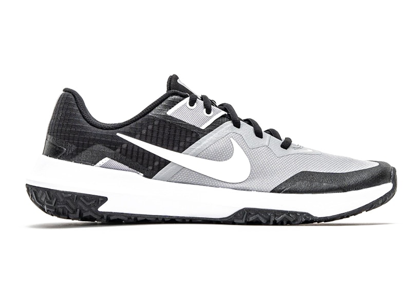 nike varsity compete tr 3 grey