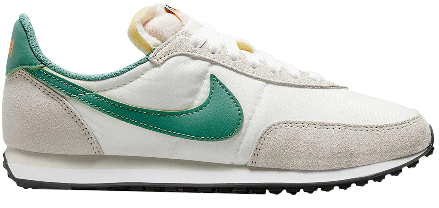 Nike Waffle 2 trainer in stone and green