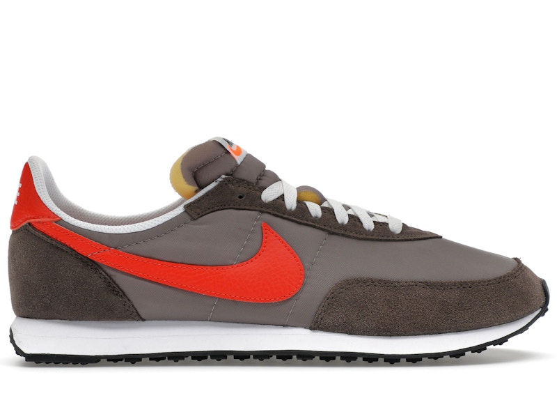 Nike-Waffle-Trainer-2-Moon-