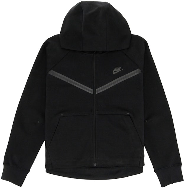 Nike Tech Fleece Hoodie in Black