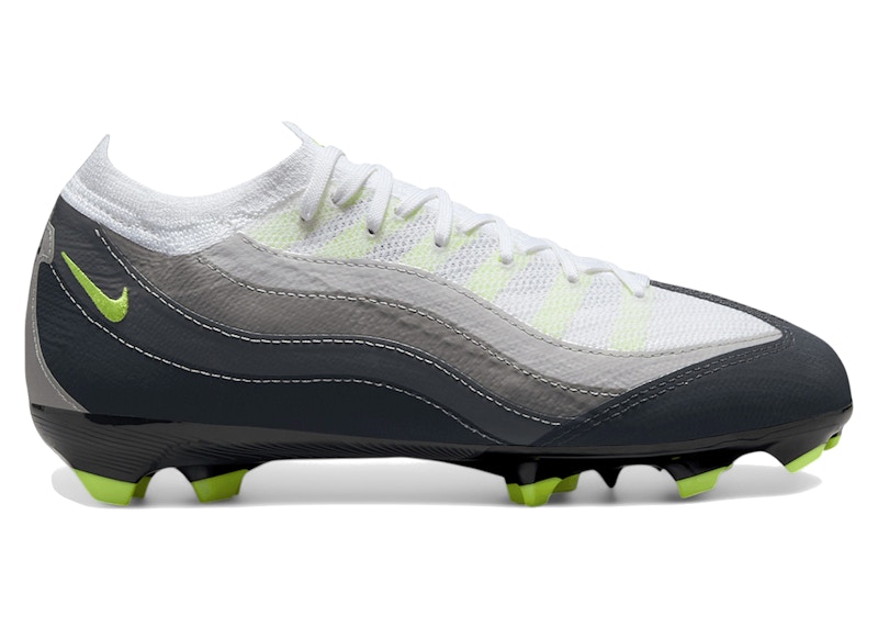 Nike Mercurial Vapor 16 Pro Firm-Ground Low-Top Football