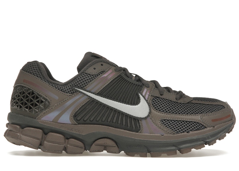 Nike-Zoom-Vomero-5-Cave-Stone- Nike-Zoom-Vomero-5-Cave-Stone-