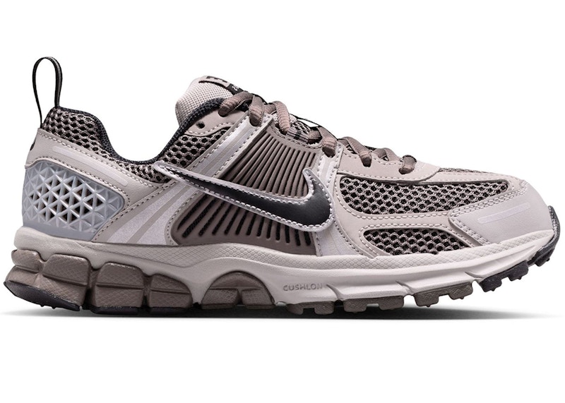 Pre-owned Nike Zoom Vomero 5 Black Sneakers In College Grey/cave Stone/metallic Silver