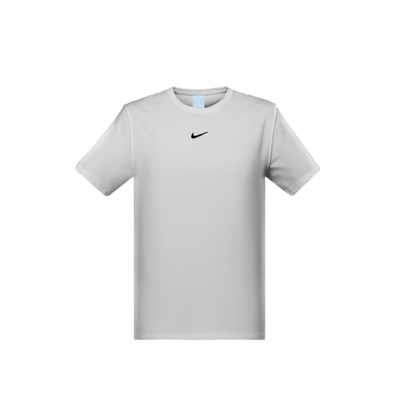 white nike t shirt