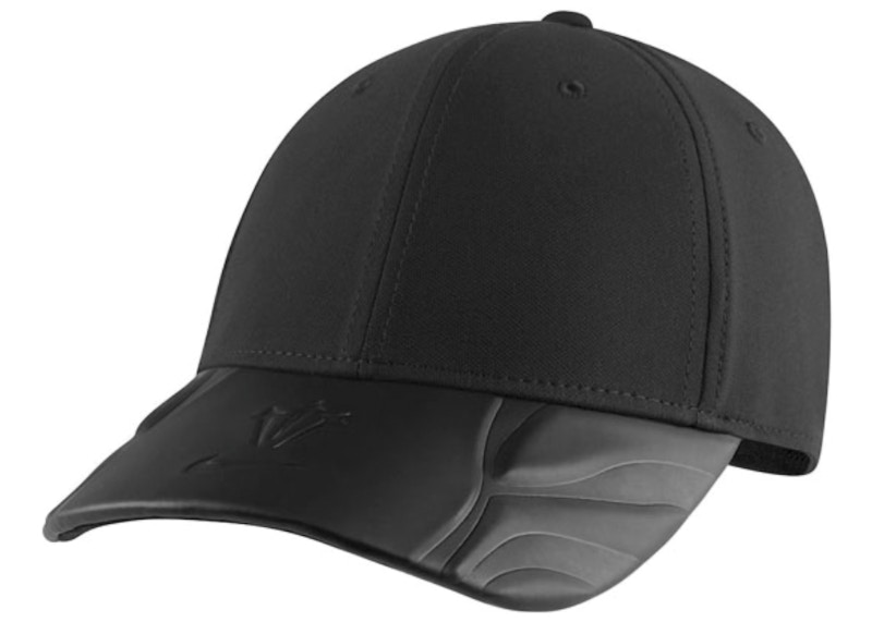 Black store basketball cap