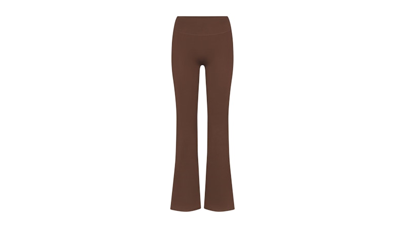 Pre-owned Nike X Skims Women's Matte Slim Flare Legging In Dark Sepia In Brown